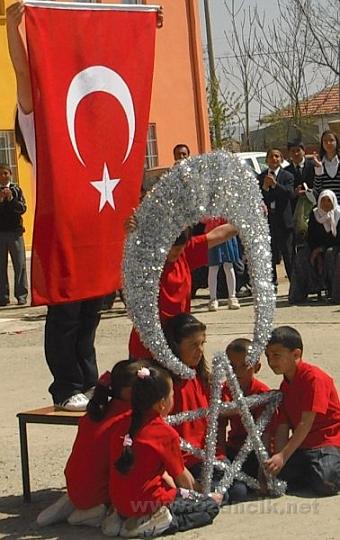 CIMG1043(1).JPG - Ozancık İlköğretim Okulu 23 Nisan Ulusal Egemenlik ve Çocuk Bayramı