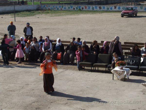 DSCF1050.JPG - Ozancık İlköğretim Okulu 23 Nisan Ulusal Egemenlik ve Çocuk Bayramı