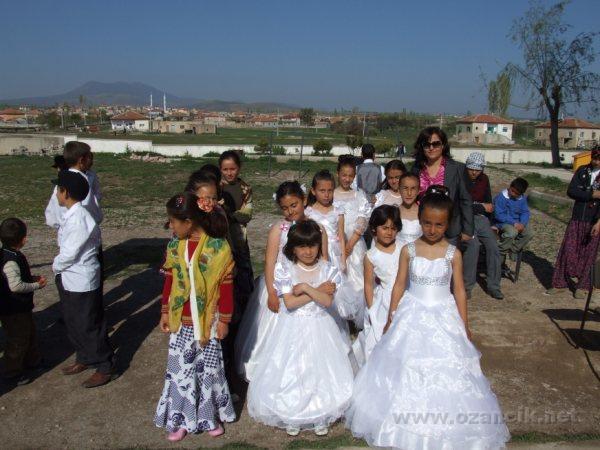 DSCF1075.JPG - Ozancık İlköğretim Okulu 23 Nisan Ulusal Egemenlik ve Çocuk Bayramı