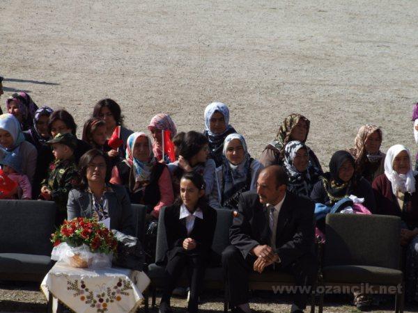 DSCF1096.JPG - Ozancık İlköğretim Okulu 23 Nisan Ulusal Egemenlik ve Çocuk Bayramı